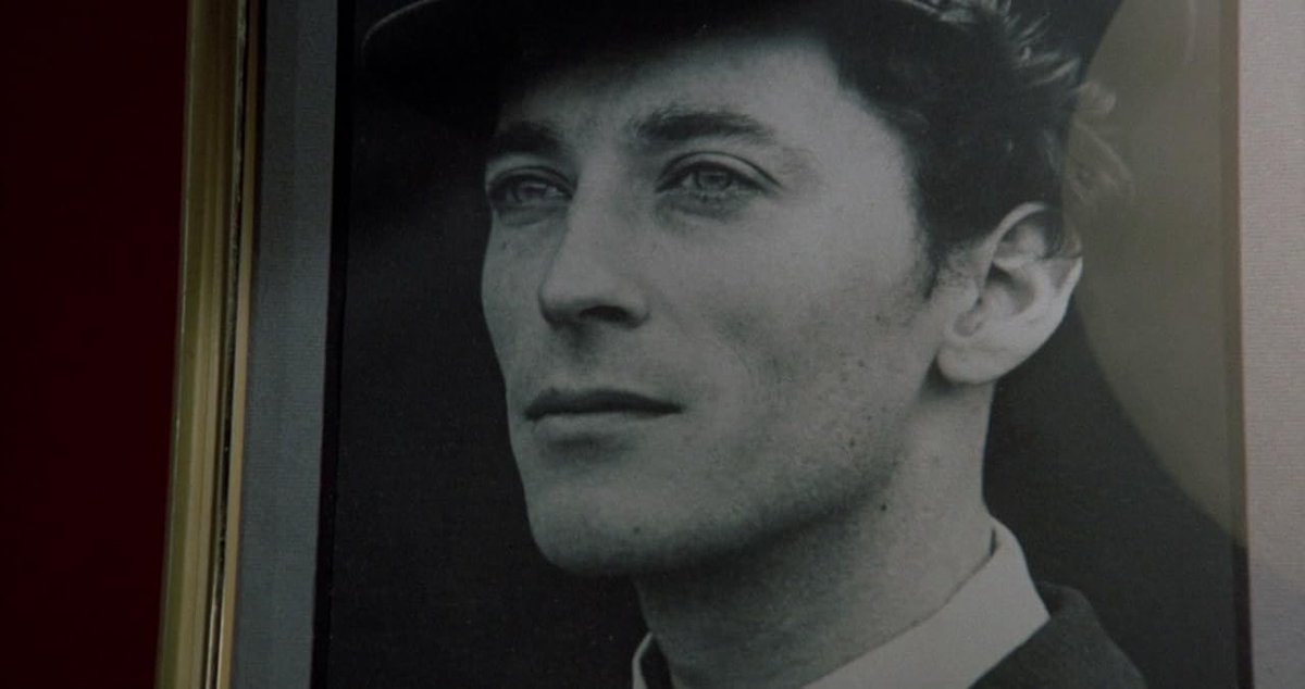 FrankMalfitano's tweet image. CLASSIC FILM MUSINGS: #English actor #RobertPowell famously played Christ in JESUS OF NAZARETH, he also played #RogerDaltry father in TOMMY, so does that mean that Tommy was Jesus son? Whoa 🤯 pass the gummies dude 😵‍💫🎵🎥🤪