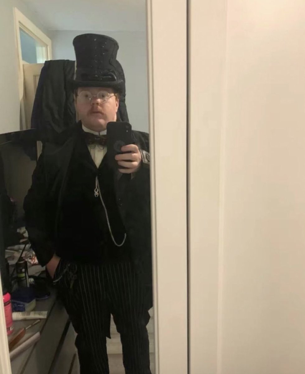 Sssnakeepit's tweet image. just saw a girl go for the jock again… sigh, it shouldn’t be a surprise to me anymore.