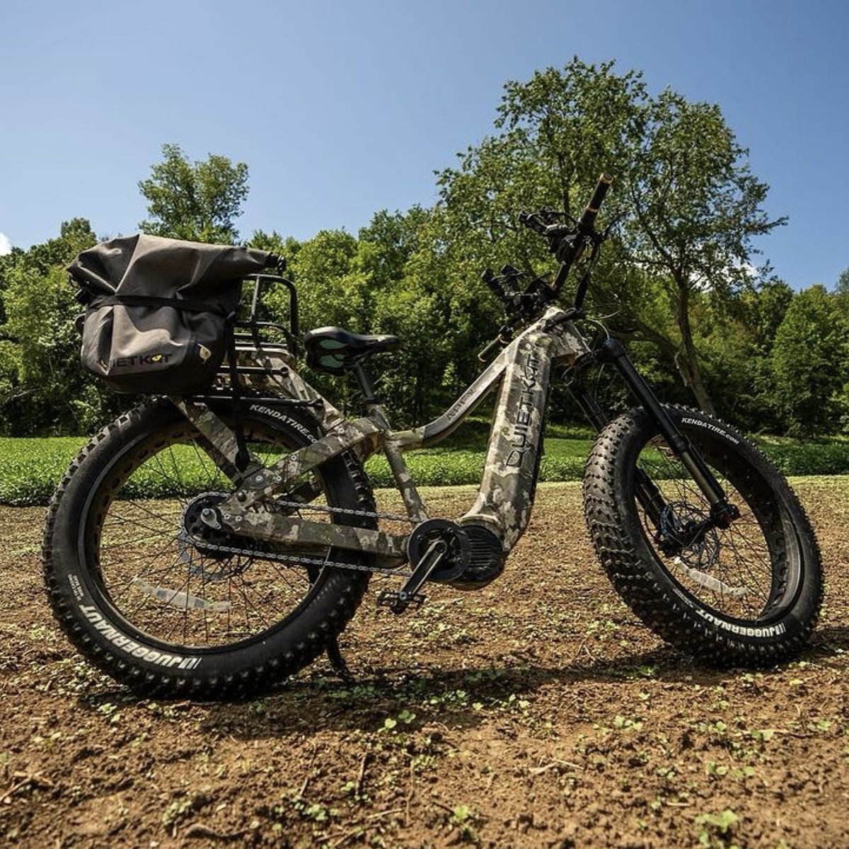 QuietKatOffroad's tweet image. Weed whipping corn is probably my least favorite thing to do, but now I’ve got a bunch of blinds &amp;amp; stands I can get into from the back and ride my @quietkat into. 
📸: @kyrawaynes_lovethegrind_tv

quietkat.com

#quietkat #adventurefurther #emtb #mtb #bikelife