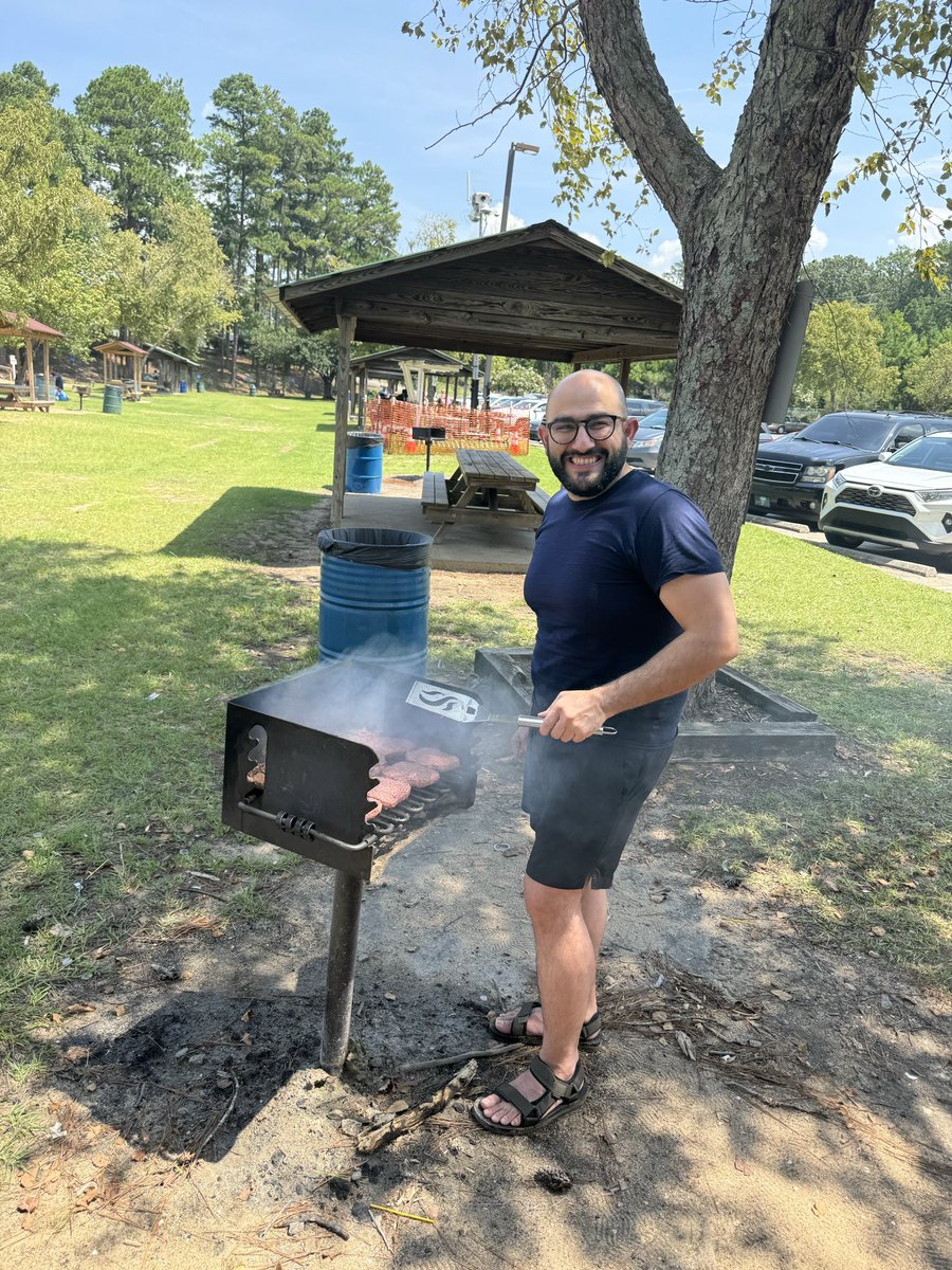 Simoska Lab (@simoskalab) on Twitter photo The Simoska and Hosseini Labs take on a fun-filled day at the lake! 🏝️ A perfect way to conclude the summer before classes are back in session. ⭐️ #labatthelake The Simoska and Hosseini Labs take on a fun-filled day at the lake! 🏝️ A perfect way to conclude the summer before classes are back in session. ⭐️ #labatthelake