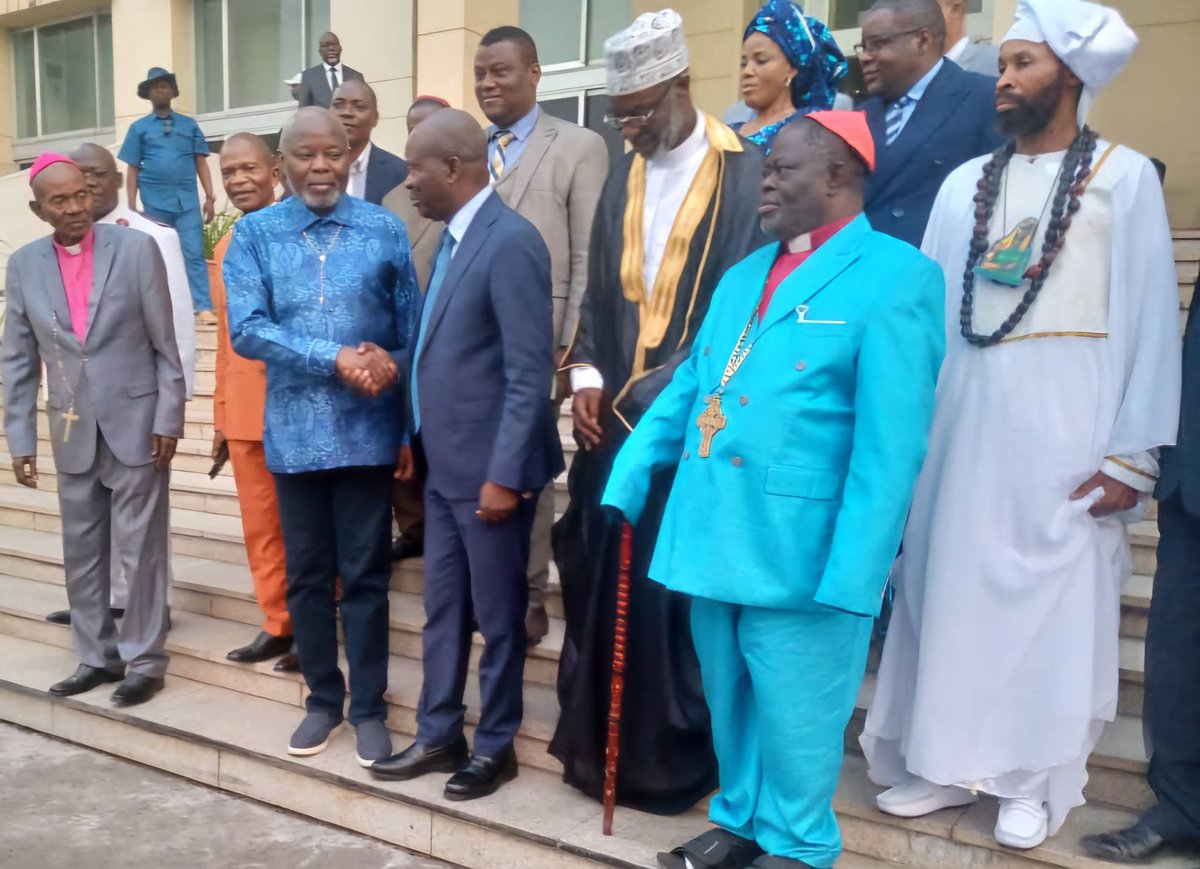 IKatenga's tweet photo. Un nouvel élan lancé à la CIME par les Chefs des Confessions religieuses et le nouveau Président de la CIME ici félicité par le Président de l'assemblée Nationale https://t.co/aTPXmlPJmc