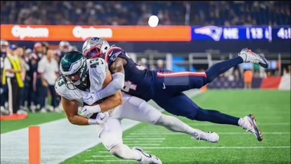 Ramsey Football alum <a href="/KevinFoelsch/">Kevin Foelsch</a> with the reception last night in the <a href="/Eagles/">Philadelphia Eagles</a> 14-13 preseason win over the Patriots! #FlyEaglesFly