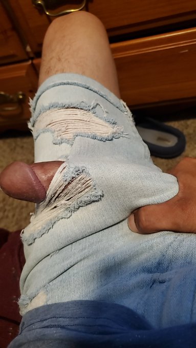 Just cause https://t.co/OWcHzFuQJ3<a href="/tag/bigdick"class="tags"><span>#bigdick</span></a><a href="/tag/cum"class="tags"><span>#cum</span></a>