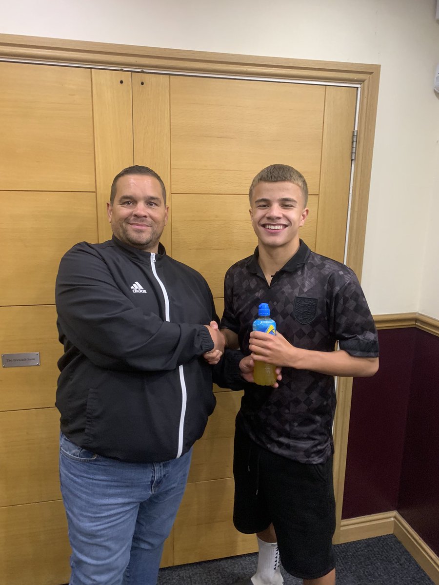 Todays MOTM 

MASON TUDGAY ⚽️⚽️⚽️

WE ARE VICS 

🔴⚫️