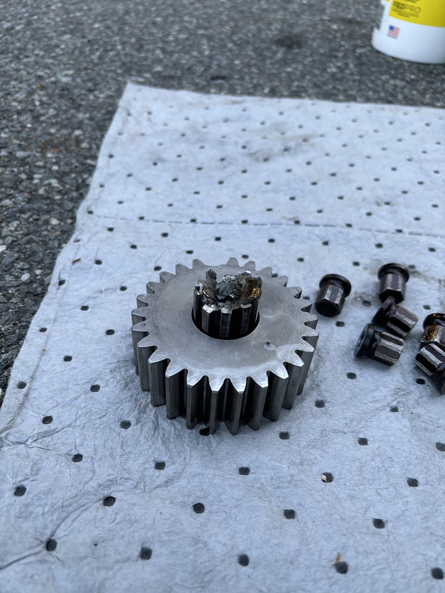 melissafifield's tweet photo. ๐ Nothing to say other than @ThompsonSpdwy was a bad day. P27 in the #Thompson150. Focus now turns to @OswegoSpeedway on August 31! ๐ https://t.co/Uu1KwgSDZs