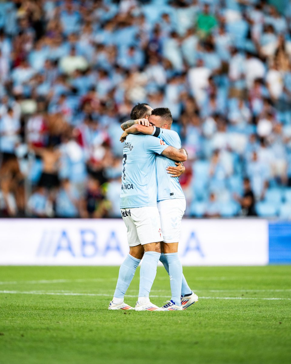 Sentimiento celeste en una foto.
J1 LaLiga EA Sports
<a href="/RCCelta/">Celta</a> v <a href="/Alaves/">Deportivo Alavés</a> 
🏟️: Abanca Balaídos
📸: Bruno Penas