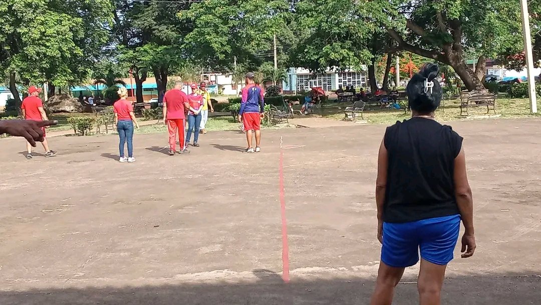 IrovisG89303's tweet photo. Se realiza el primer juego de béisbol 5 entre los equipos PSA y ESUNI correspondiente al festival deportivo de Verano de los trabajadores del Niquel en Moa.
#HolguinSi 
#PCC
#pccmoa https://t.co/lY0A4rwQmj