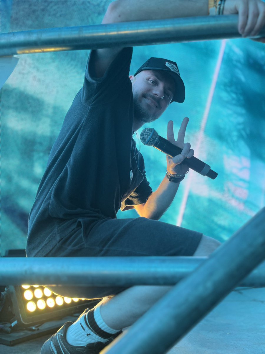 𝗦𝗘𝗘 𝗬𝗢𝗨 𝗔𝗧 𝗗𝗘𝗖𝗜𝗕𝗘𝗟 𝗧𝗢𝗠𝗢𝗥𝗥𝗢𝗪 💜 I'll be singing some beautiful songs in <a href="/Envinemusic/">Envine</a> set 14:30-16:00 EUPHORIC STAGE.