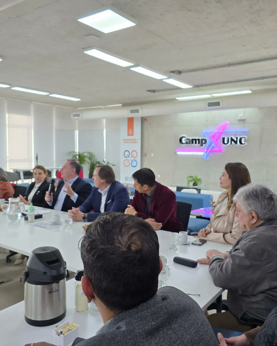 COMPROMISO CON LA EDUCACIÓN Participé del encuentro en el <a href="/CampusNorte/">Campus Norte</a> En la ocasión se firmaron convenios con 16 de las comunidades regionales en adhesión a la #CampañaNacional de Alfabetización compromiso asumido por el gobierno provincial con municipios y comunas de Cba.