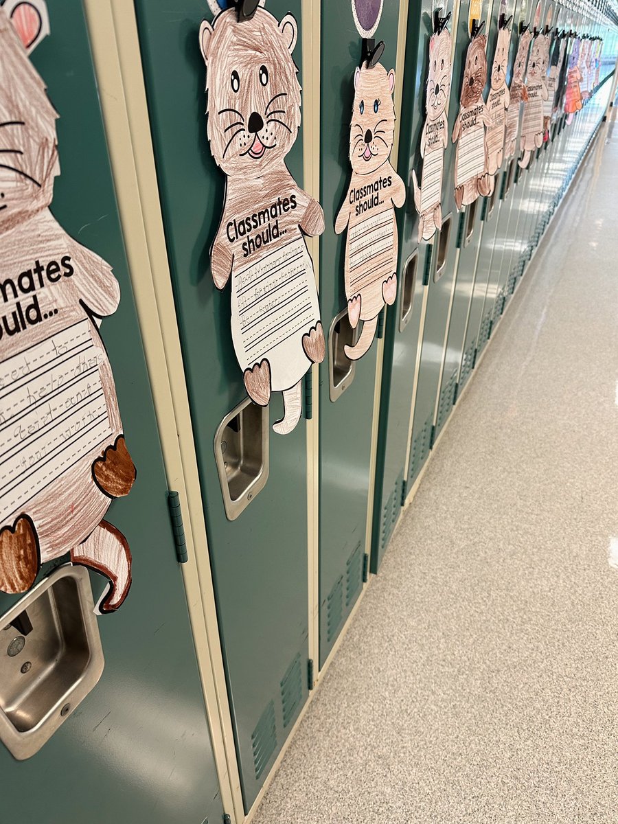 After reading “Do Unto Otters” 2nd Graders talked all about a GREAT classroom, marked their favorite words with smiley stickers, &amp; designed their own otter🦦👏🏼 #BetterTogether #Igniteandinspire95