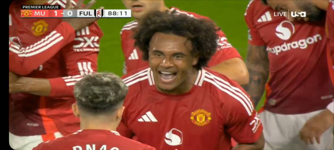 ChrisMuriuki7's tweet photo. With debut at #MUFC♥️♥️ https://t.co/fmlfgz8Ban