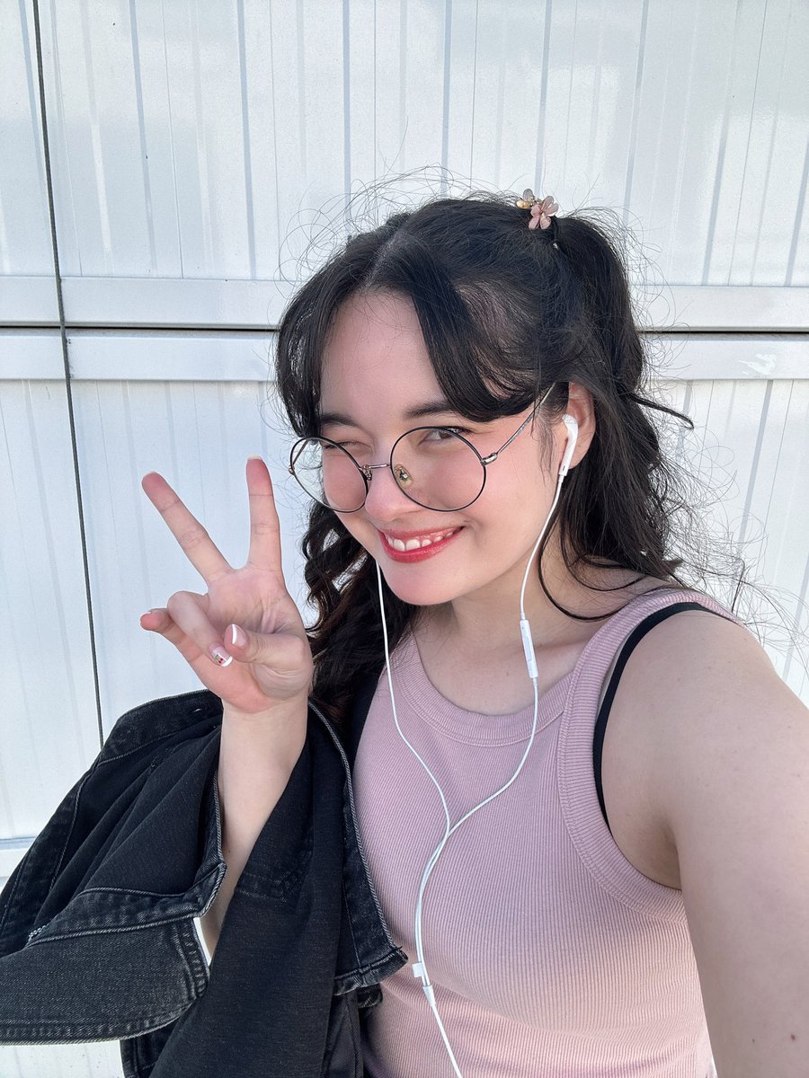 MissSkillShots tweet media