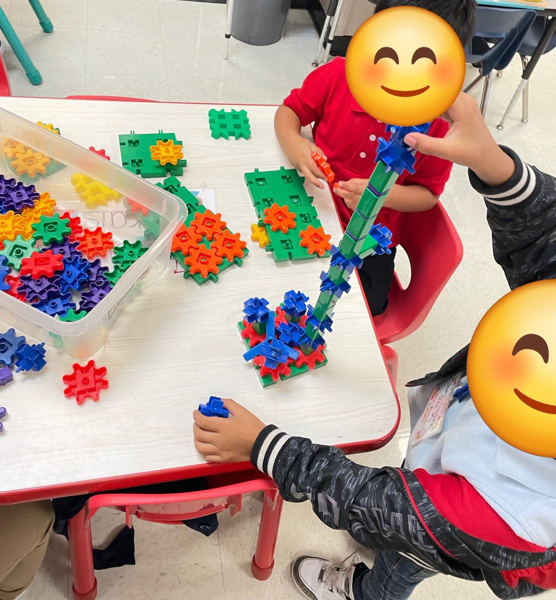 MsRodriguezRm's tweet photo. Fantastic first week of school for our Space Rangers here @hisd_SRE ! Practicing new procedures and learning  routines. #JordanYear #SRE23 #earlychildhood #prek https://t.co/At4uQhdIme