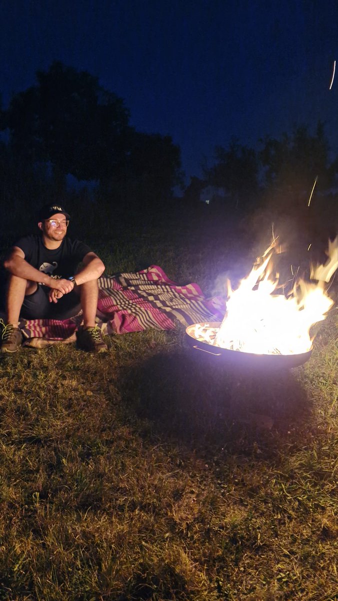 Every day with a bonfire is a good day. Happy summer everybody 🤗🔥