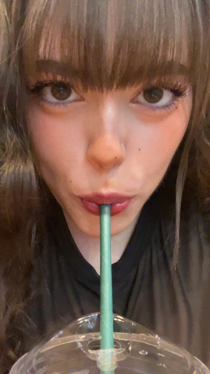 KarluskyR's tweet photo. 🌷🧚🏻‍♀️🍄☁️🍞🎟️ y puntoooo https://t.co/NkIkWX2NQE