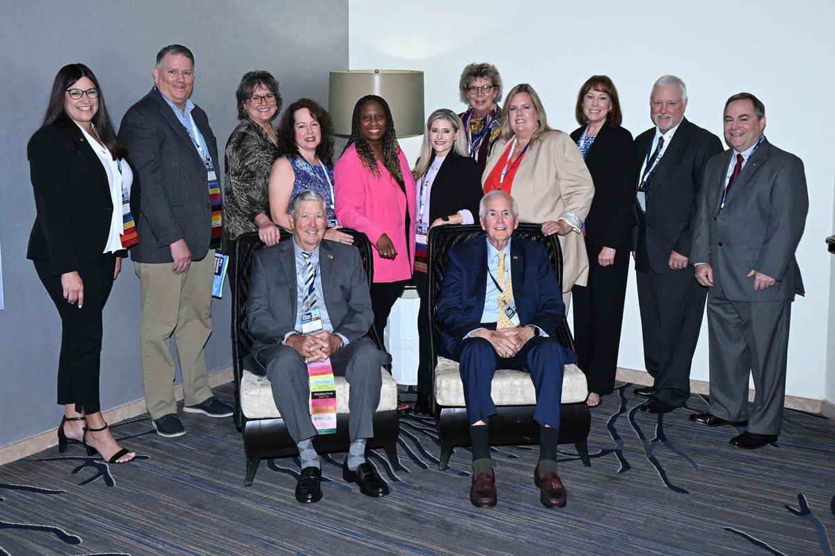 Thirteen past presidents of the Florida Public Relations Association gathered recently for the Past Presidents’ Council Meeting to kick off the 85th Annual FPRA PR &amp; Comms Summit in Tampa. #prcommssummit #focusforward