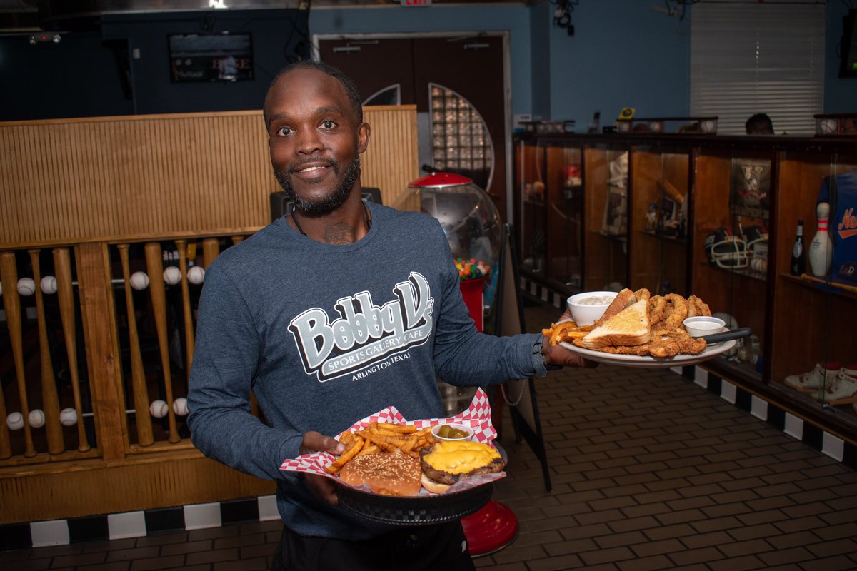 Bobby V's Sports Gallery Cafe tweet media