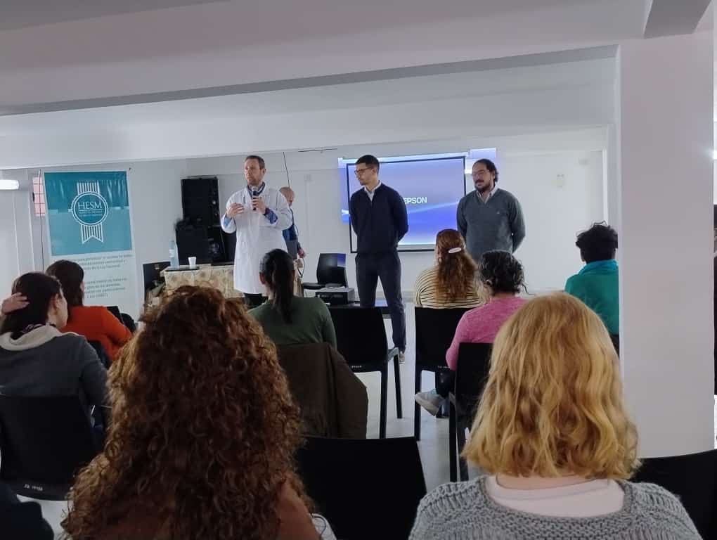 Francisco Maria MC (@bioingfran) on Twitter photo Hermosa jornada con la gente de <a href="/msaluder/">Salud ER</a>, Hospital Escuela de Salud Mental y <a href="/fi_uner/">Ingeniería UNER</a>. Juntos aprendemos mas.
<a href="/gnusolidario/">GNU Solidario (@gnusolidario@mastodon.social)</a> <a href="/gnuhealth/">GNU Health (@gnuhealth@mastodon.social)</a>
#SaludMental #SnomedCt #gnuhealth #SoftwareLibre #gnusolidario Hermosa jornada con la gente de <a href="/msaluder/">Salud ER</a>, Hospital Escuela de Salud Mental y <a href="/fi_uner/">Ingeniería UNER</a>. Juntos aprendemos mas.
<a href="/gnusolidario/">GNU Solidario (@gnusolidario@mastodon.social)</a> <a href="/gnuhealth/">GNU Health (@gnuhealth@mastodon.social)</a>
#SaludMental #SnomedCt #gnuhealth #SoftwareLibre #gnusolidario