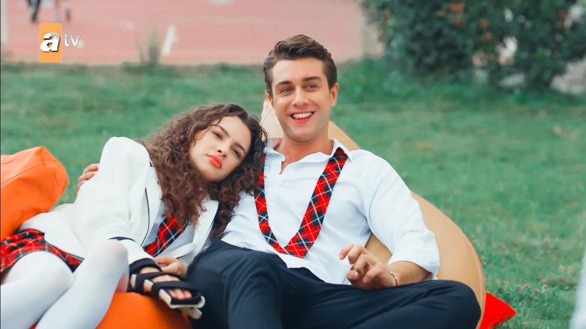 Que disfruten del final de esta historia que nos unió y a otros nos enemisto. Pero es hora de decir adiós. Saludos. Por siempre su servidor Doruk Atakul.

POR SIEMPRE HERMANOS
#TodoPorMiHogar