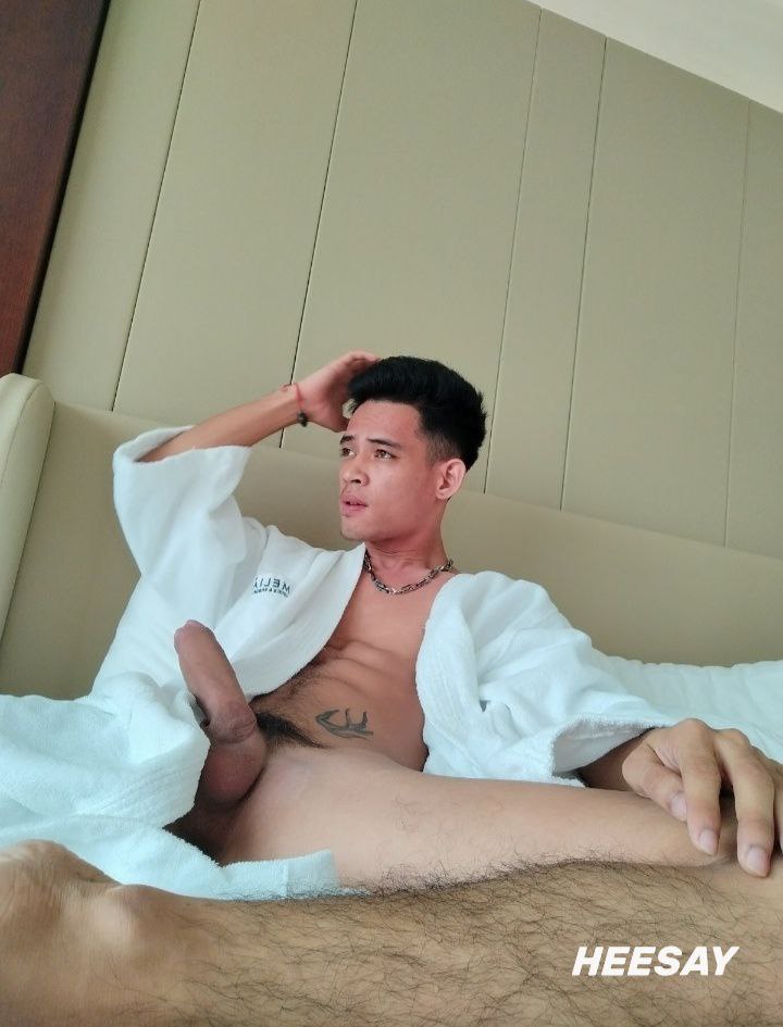saw_nuu's tweet photo. အထီးကျန်ရင် မင်းကိုကြီးရှိ max spa လှည်းတန်း https://t.co/TABcahSWjo