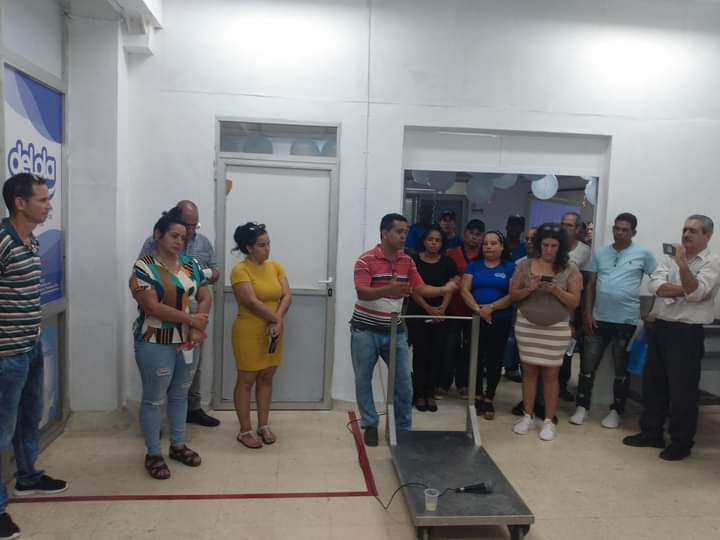 valdes_ham16009's tweet photo. #Biocen en #Bejucal #MayabequeSeMueve inaugura como parte de sus celebraciones en sus 32 años de creado la planta de yogurt probiótico en encadenamiento productivo con la MIPYME Delola. @DiazCanelB @DrRobertoMOjeda @BYuniaky @PartidoPCC @DeZurdaTeam_ @AriagnaPavonG @lamas_aguiar https://t.co/OVIwOBSYnc