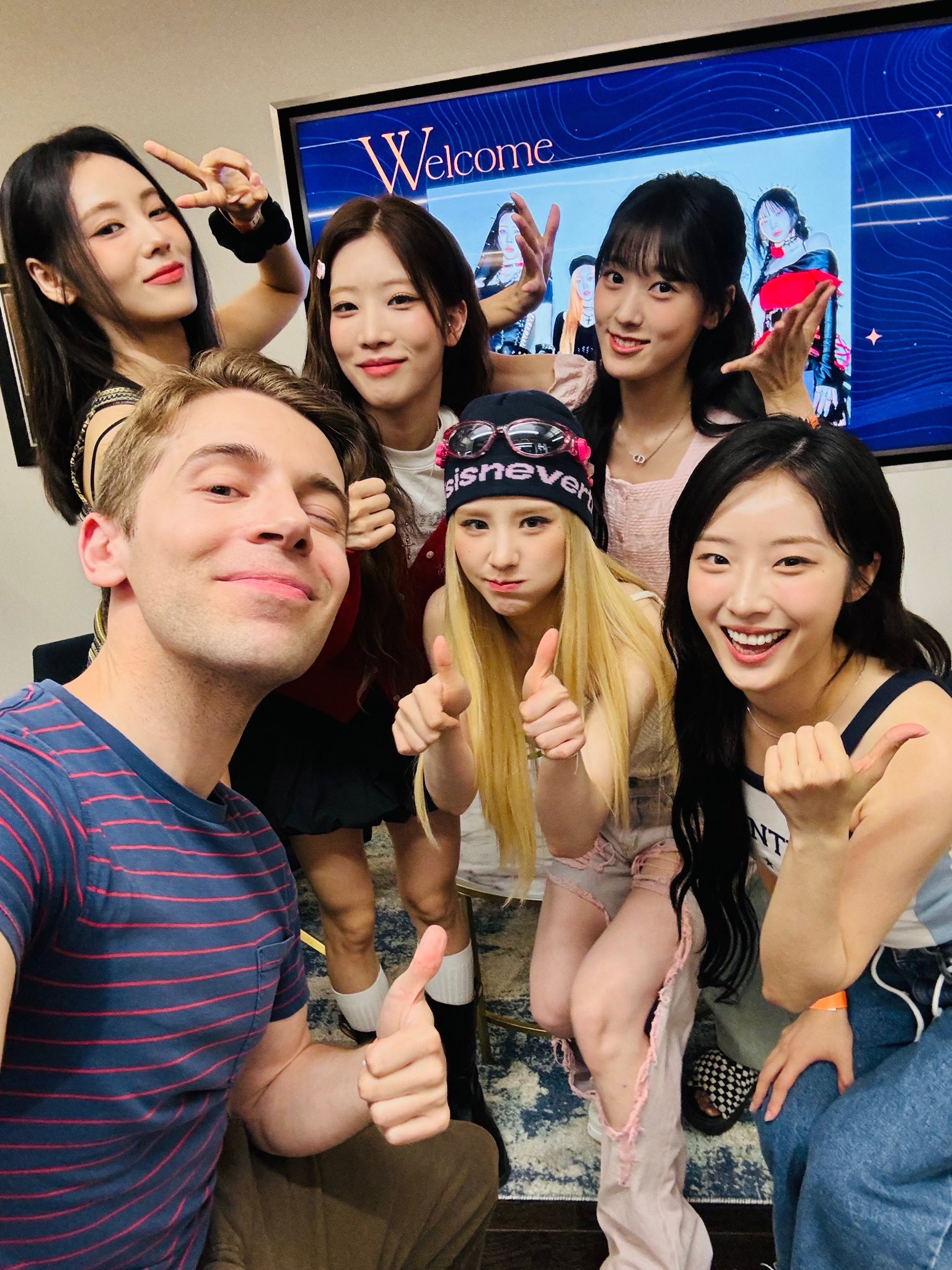 GVIvTfWWsAECwb3?format=jpg&name=large