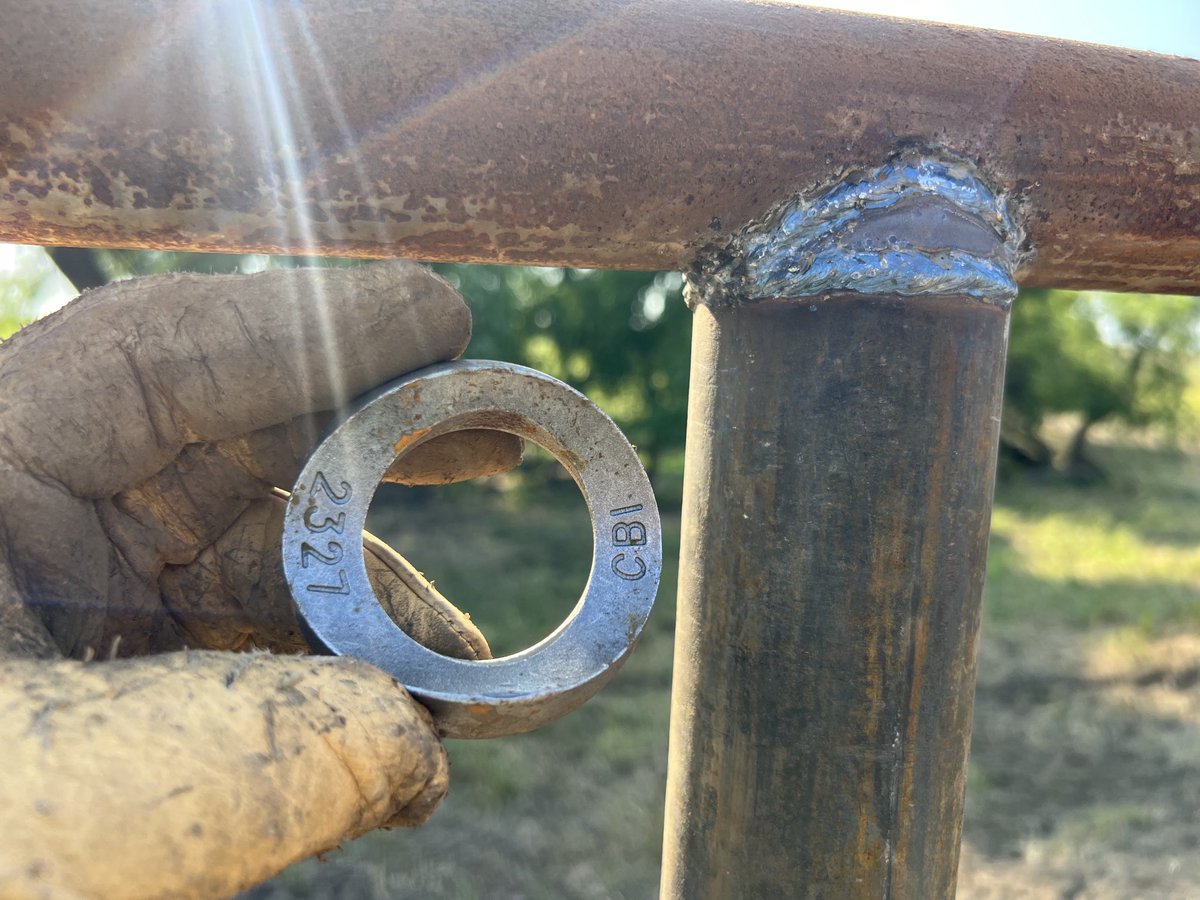 Who was on Twitter earlier talking about couping out post tomorrow and setting top rail?    
DON’T !