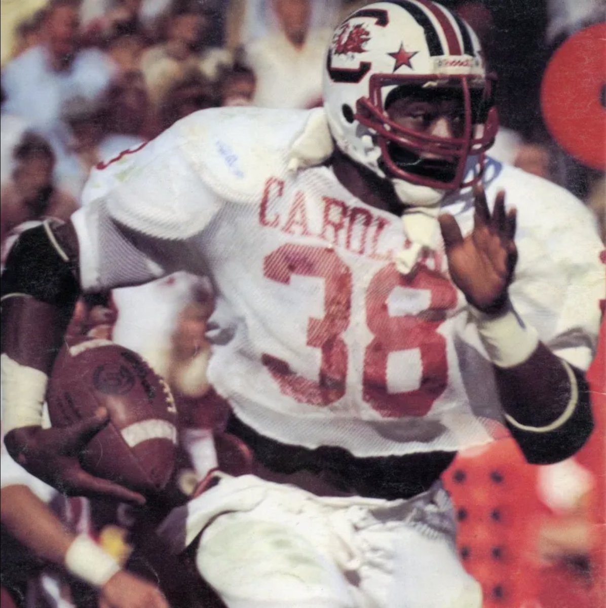 DML___COLTS's tweet photo. The last time a player from the University of South Carolina won the Heisman Trophy was in 1980 by running back George Rogers. Today, we can add another South Carolina great to that list ! "The Machine" Nyck Harbor !  #Congrats #Heisman #TheMachine @DaDYNASTYCFM https://t.co/drj80OiImx