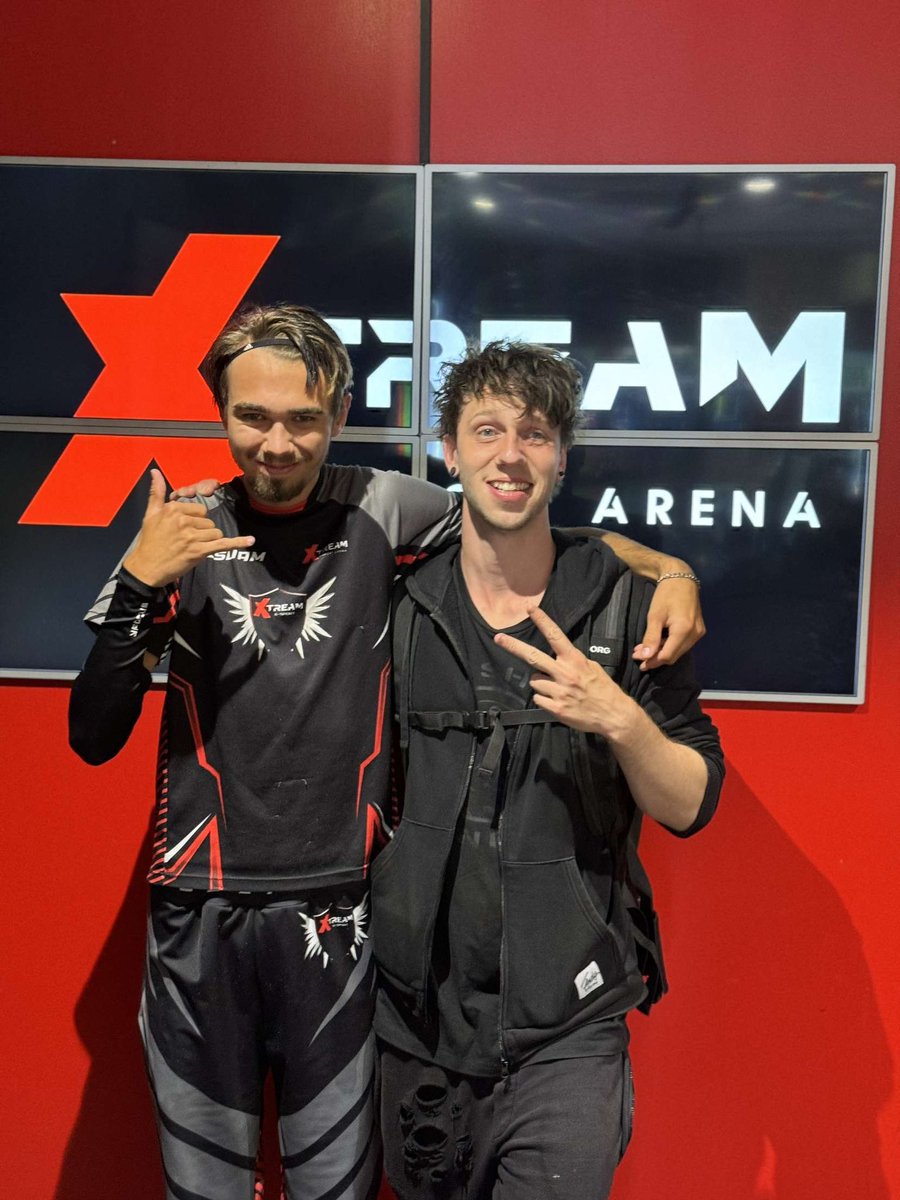 liamMONSTA tweet media