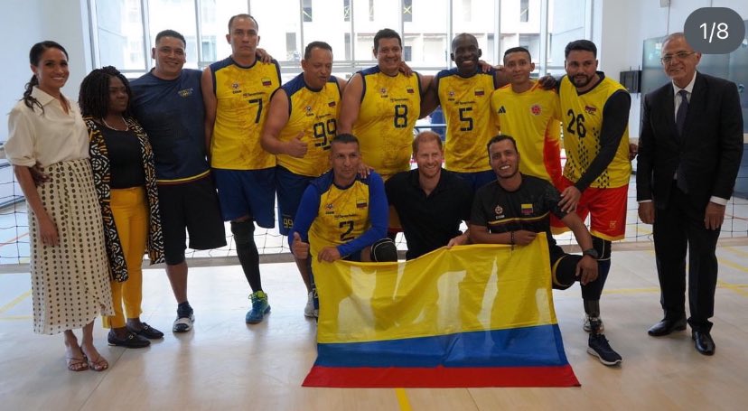 ZandiSussex's tweet photo. Invictus Games Team Colombia is in the house!💪🪖🎖️🇨🇴

#HarryAndMeghanInColombia https://t.co/SZldkDfboq