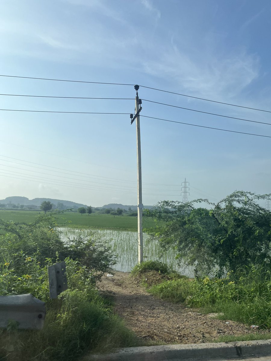 mahuaacharya's tweet photo. Gorgeous expressways #weekendpleasures #India https://t.co/0lL2GmwPnL