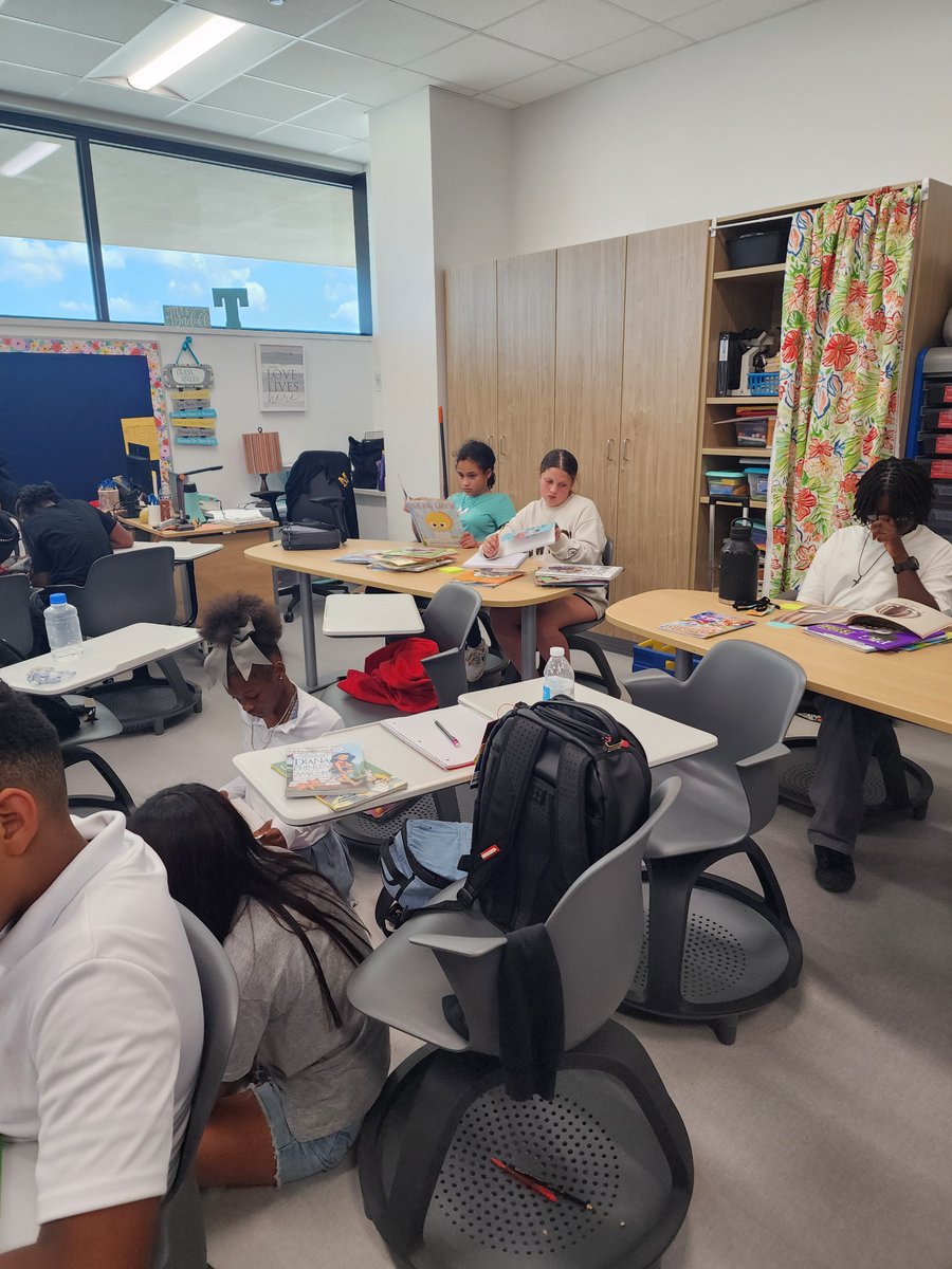 Mrs.Tyndall tweet media