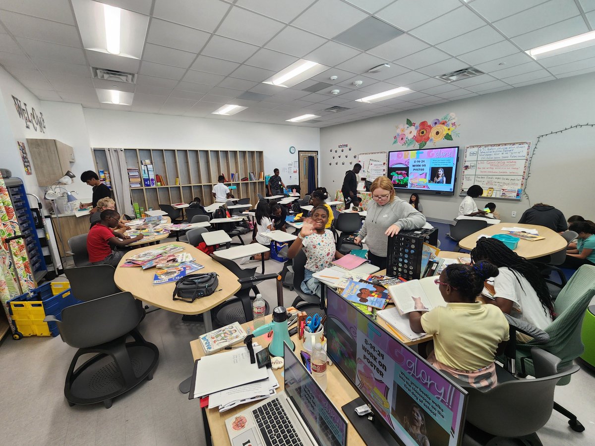 Mrs.Tyndall tweet media