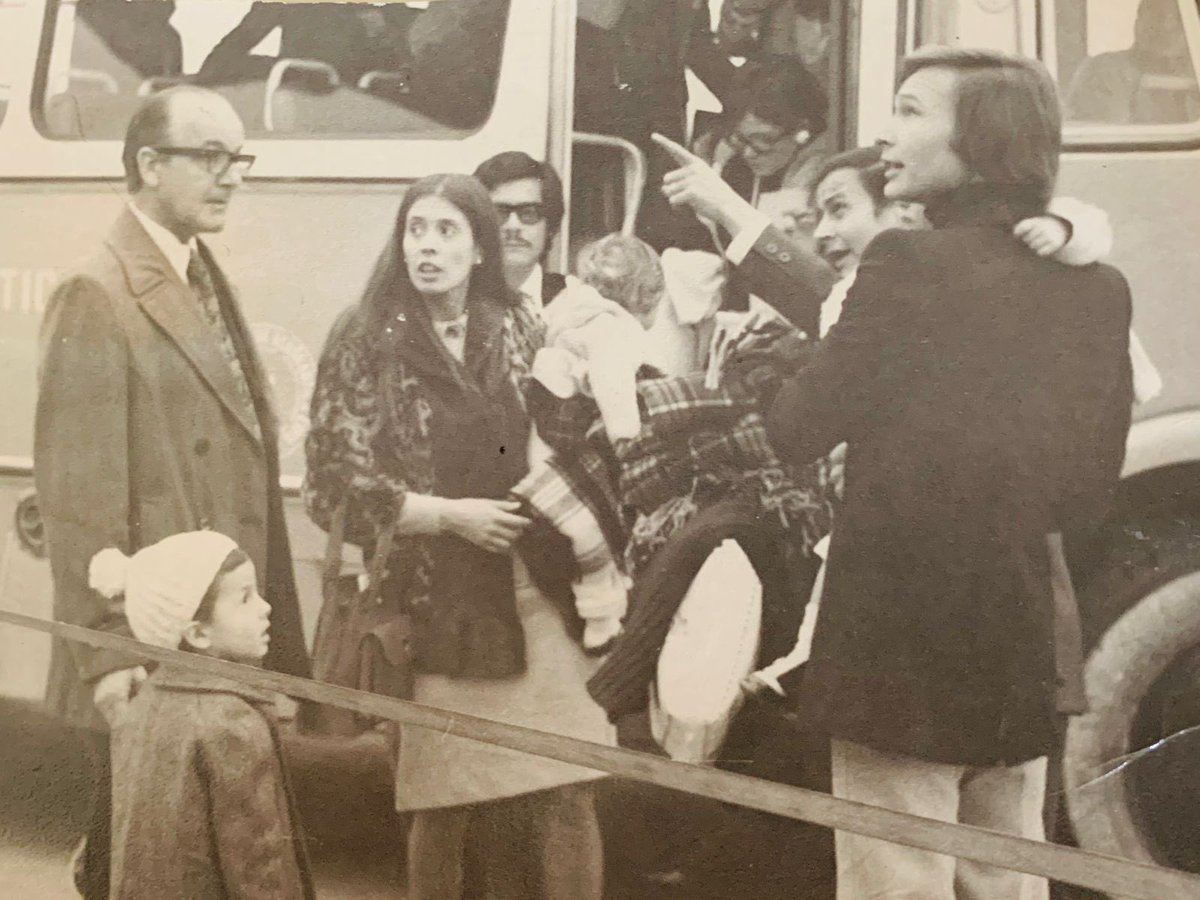 RobertoCeledonF's tweet photo. Hace 41 años junto a @DiputadaBulnes y nuestros hijos retornamos a Chile tras 8 años en el exilio 🇨🇱. Volvimos con la convicción de recuperar la democracia. El aeropuerto estaba lleno de nuestros familiares y amigos/as Un día lleno de emociones. https://t.co/TFvGrqTMJq