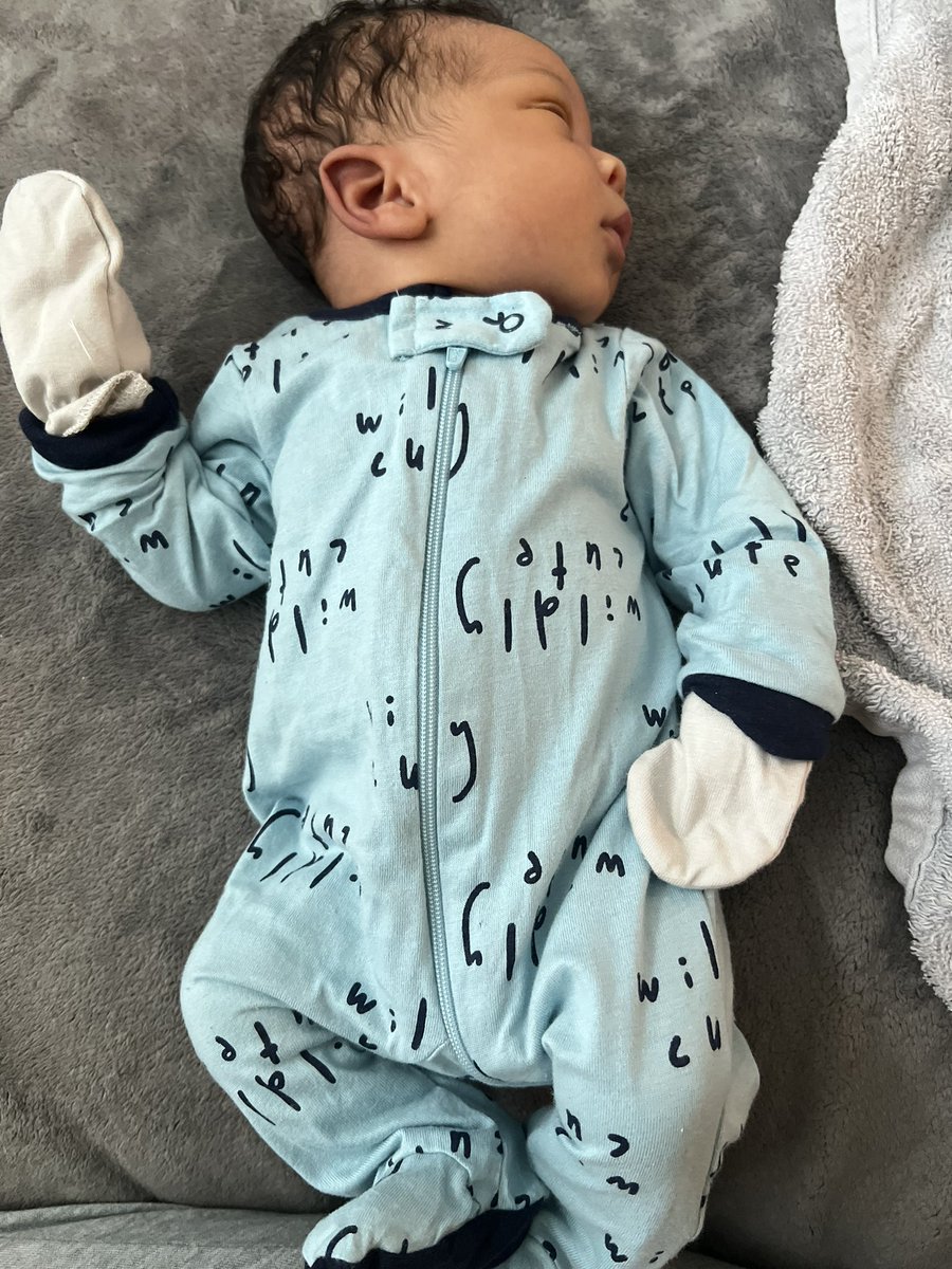 _JamariTychelle's tweet photo. My boy turned a month old yesterday. 🥹🤍 Being your mommy has been the most  rewarding thing. Mommy loves you boogar 🫶🏾 https://t.co/VtEdoAdz8N