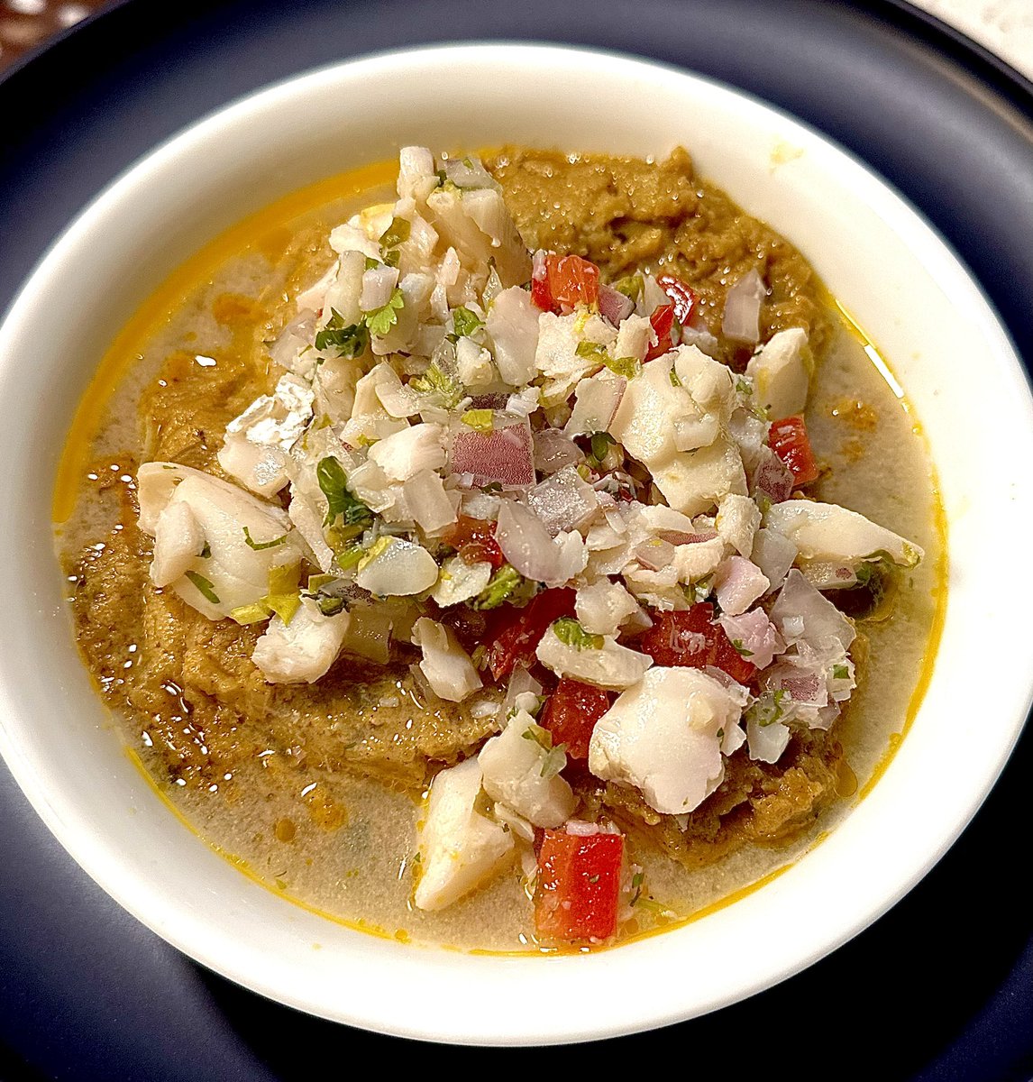 Cazuela con curtido de 🐟

#SaboresDeMiEcuador 💛💙❤️