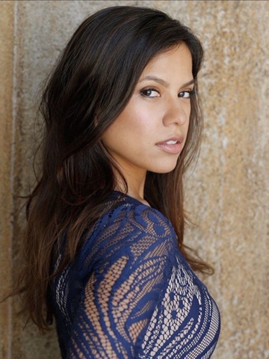 pasadoply's tweet photo. IMO,TPTB  @ABCNetwork @valentinifrank #GH @nathanvarni whatever reason, decides 2 let JGL go Recurring, not imp. Dismiss her, on w/new story not realizing she's carrying heavy load 4gay comty, ppl of color &amp;her cultureThey could never understand the hurt&amp;betrayal #BringBackBlaze https://t.co/hIDj1Z3BZv