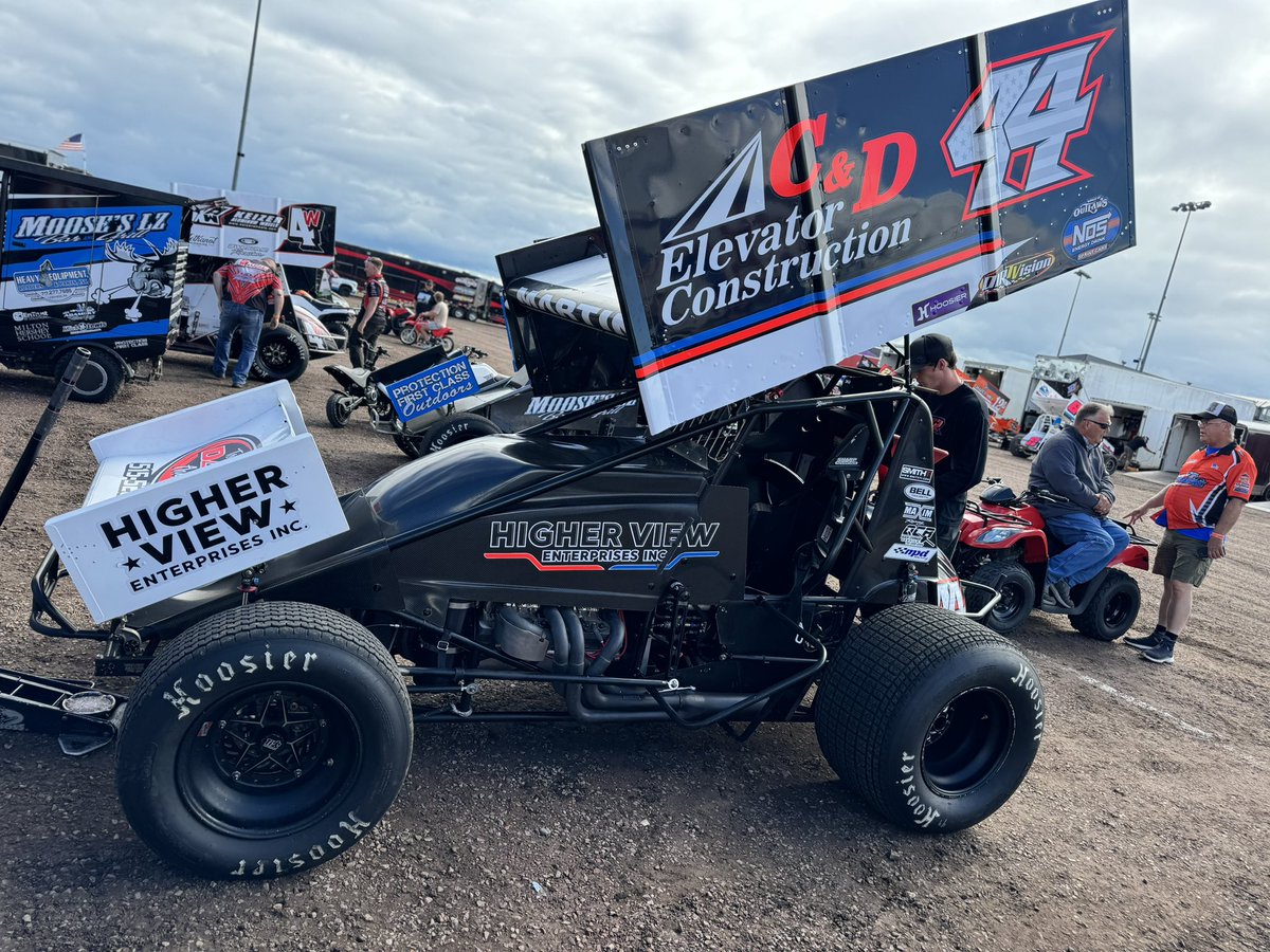 WorldofOutlaws's tweet image. More cars unloaded at @JacksonMotorplx!

#10J Justin Jacobsma
#14H Scott Winters
#17D Ryan Bickett
#44 Chris Martin