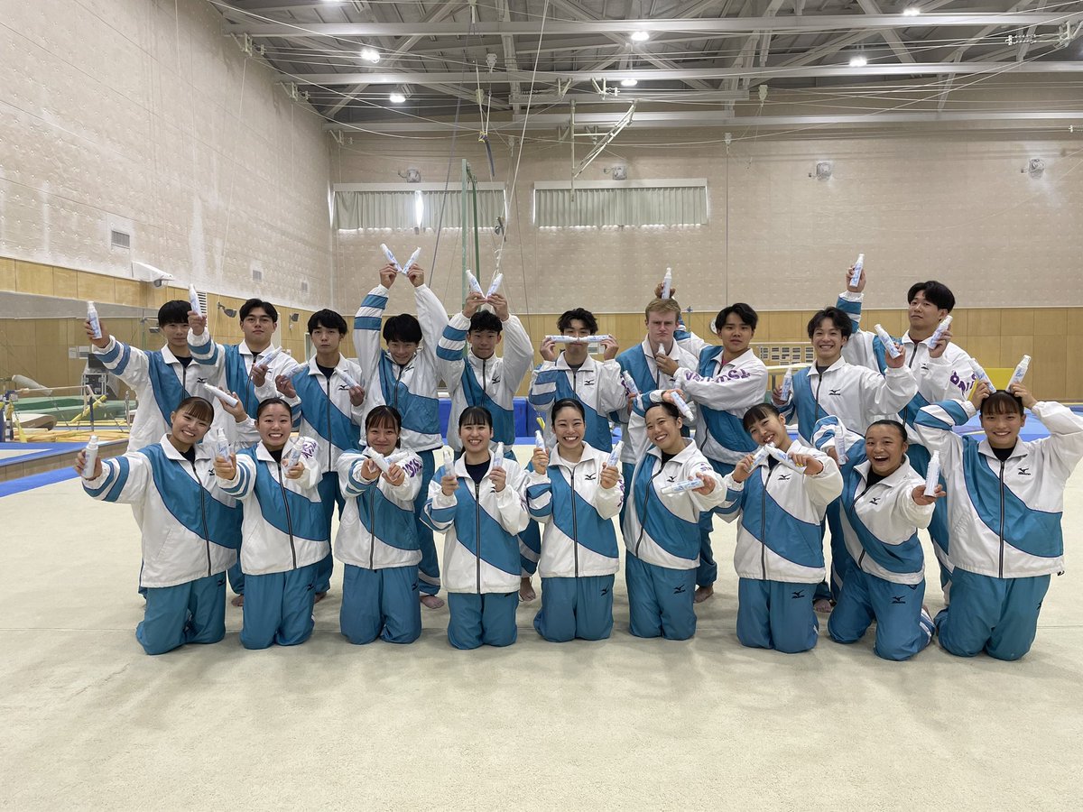 Yukosh1's tweet photo. 合同会社 KAGAMITAPE 様から、
筑波大学体操競技部への選手強化応援として「オアシススポーツローション」を提供いただきました！

ご支援ありがとうございます！

選手のコンディショニングに、大切に使わせていただきます😌

#KAGAMITAPE
#整体オアシス
#筑波大学体操競技部 https://t.co/yILaBSavQL