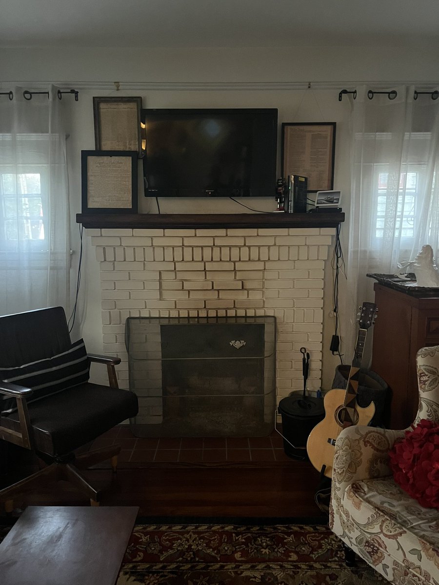 jbohannon's tweet photo. @bethbourdon @chiliconcarrot We would be fireplace twins (except mine's filthy) (and minus the stained glass which I'm pricing out immediately!!!) https://t.co/nL7p2BHUA5