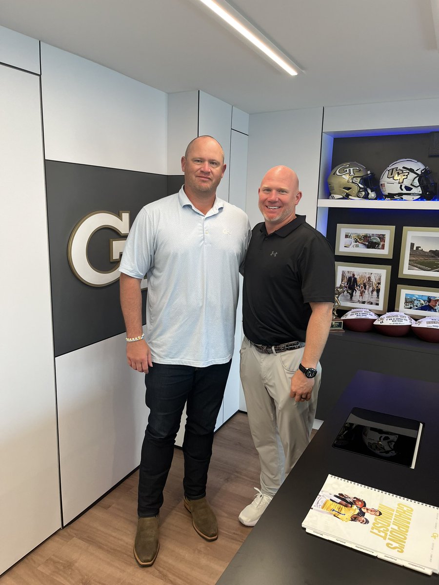 Coach Brent Key (@coachbrentkeygt) on Twitter photo Great message for the team tonight delivered from an old friend <a href="/CoachYeah/">Scott Cochran</a>
Connection and accountability are the pillars that allow teams to be great Great message for the team tonight delivered from an old friend <a href="/CoachYeah/">Scott Cochran</a>
Connection and accountability are the pillars that allow teams to be great