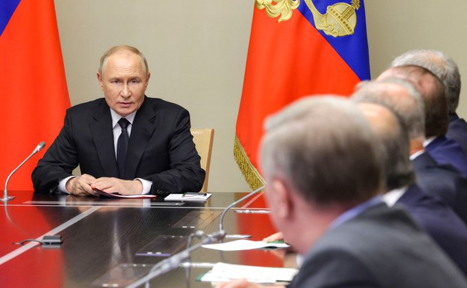 El presidente de Rusia Vladimir Putin se reuni&oacute; con su consejo de seguridad para hablar sobre las nuevas<a href="/tag/putin"class="tags"><span>#putin</span></a><a href="/tag/rusia"class="tags"><span>#rusia</span></a><a href="/tag/rusiacontraucrania"class="tags"><span>#rusiacontraucrania</span></a>