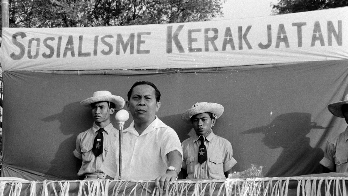 neohistoria_id's tweet photo. Seringkali terlupakan, inilah tokoh sosialis dan komunis yang berjasa bagi kemerdekaan Indonesia.

{sebuah utas singkat} https://t.co/KFoecb5IKL