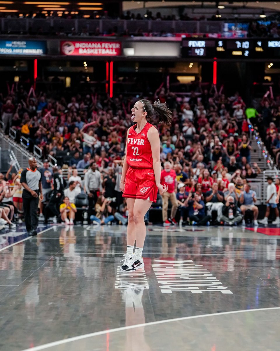 IndianaFever's tweet photo. Caitlin Clark was cookin’ in the first half ♨️

16 PTS | 55.6 FG% | 5 AST | 4 REB https://t.co/Xl4xo48uAP