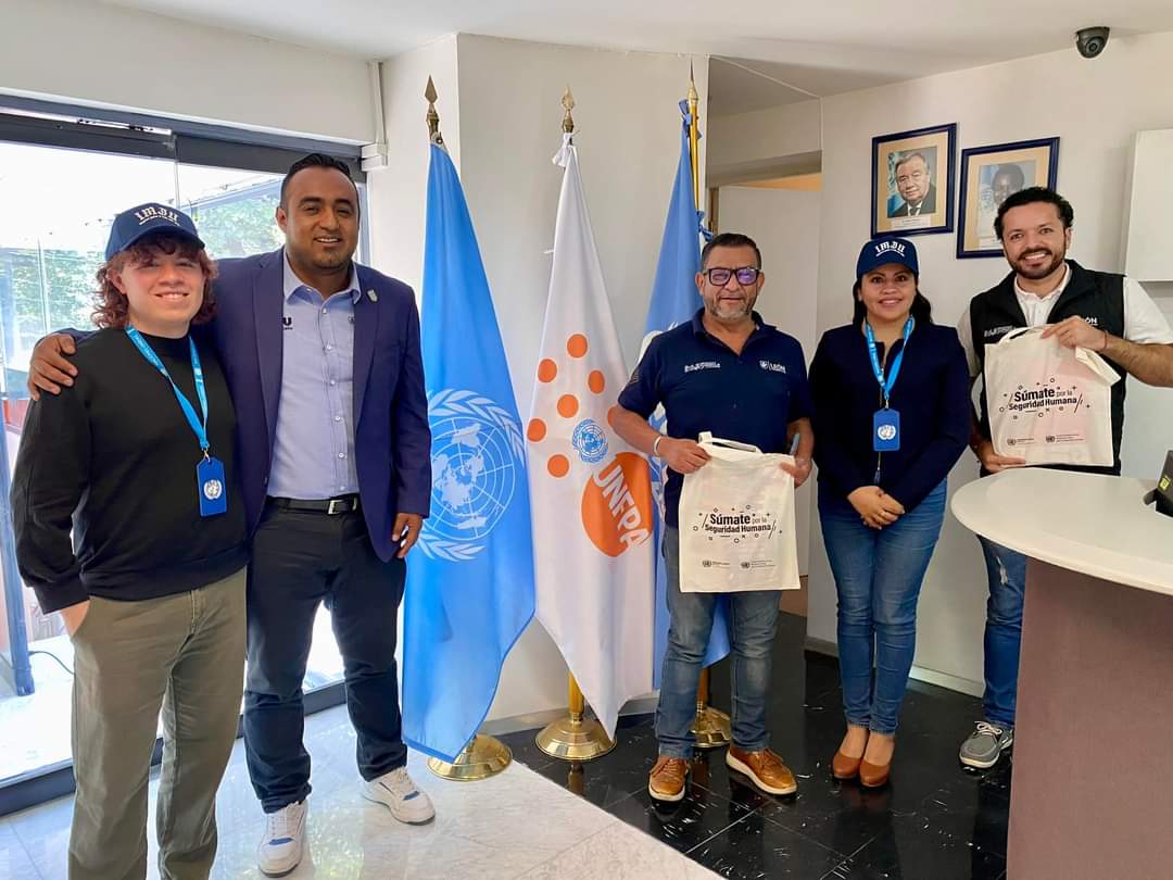 ismazu17's tweet photo. Trabajando en equipo @IMJULeon  y @UNFPAMexico @ONUMX el programa "Generación 2030, Juventudes capacitadas y empoderadas ". https://t.co/dM272yGX0s