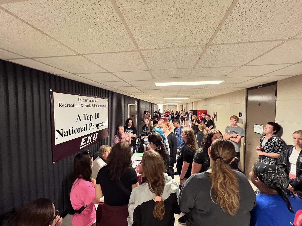 EKU_CHS's tweet image. Big E Welcome CHS Open House round 2! 🌟