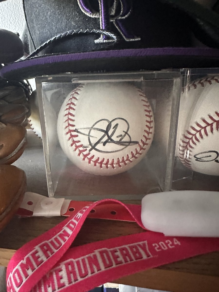 RockiesSub's tweet photo. I’ve gotten a lot of signed balls over the years, but this one that Helton signed in 2008 is the one I always remember getting the most. I was in awe while he signed it, and I’ll forever cherish it. 

#ILOVETODDHELTON https://t.co/pZjk29qLf1