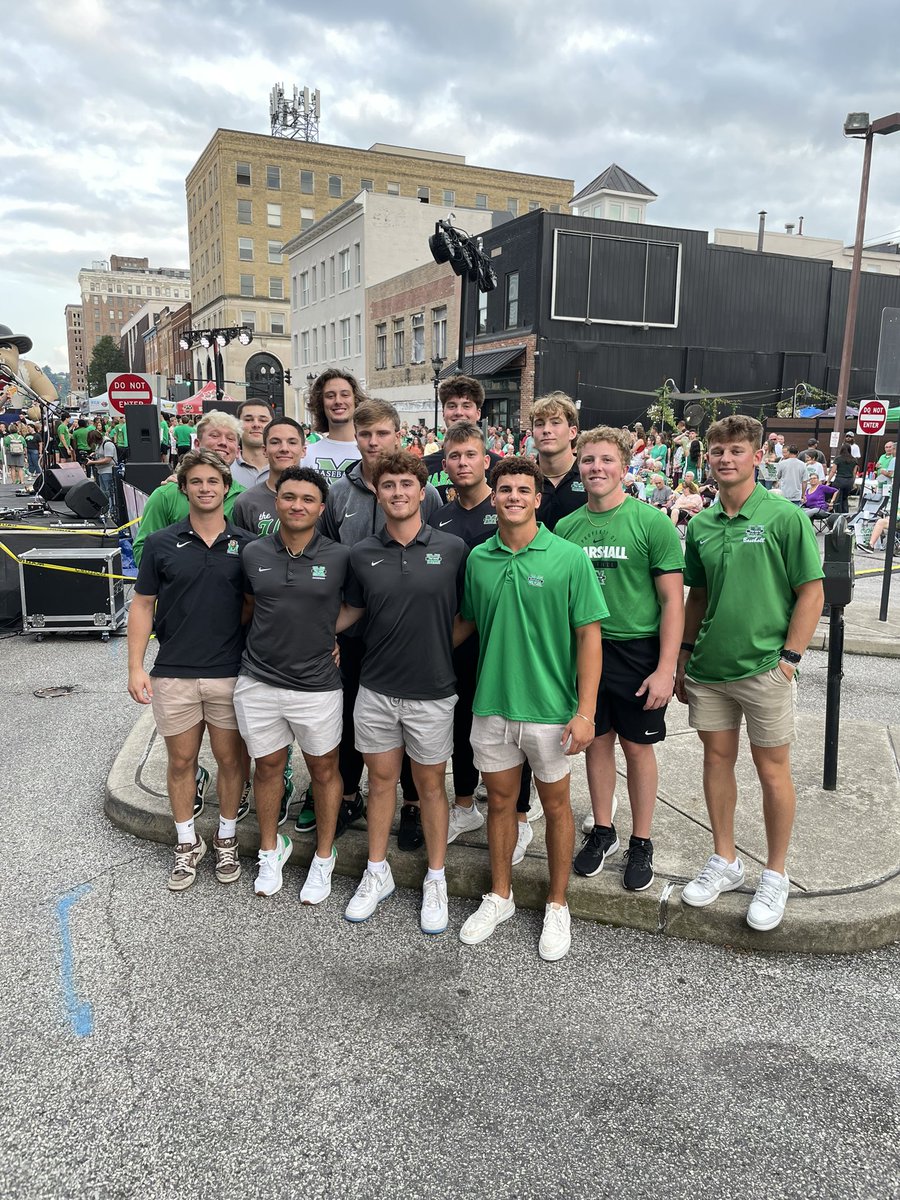 Herd Fans = Best Fans 🤘💚

Thanks for all the support at Herd Rally! 

#WeAreMarshall