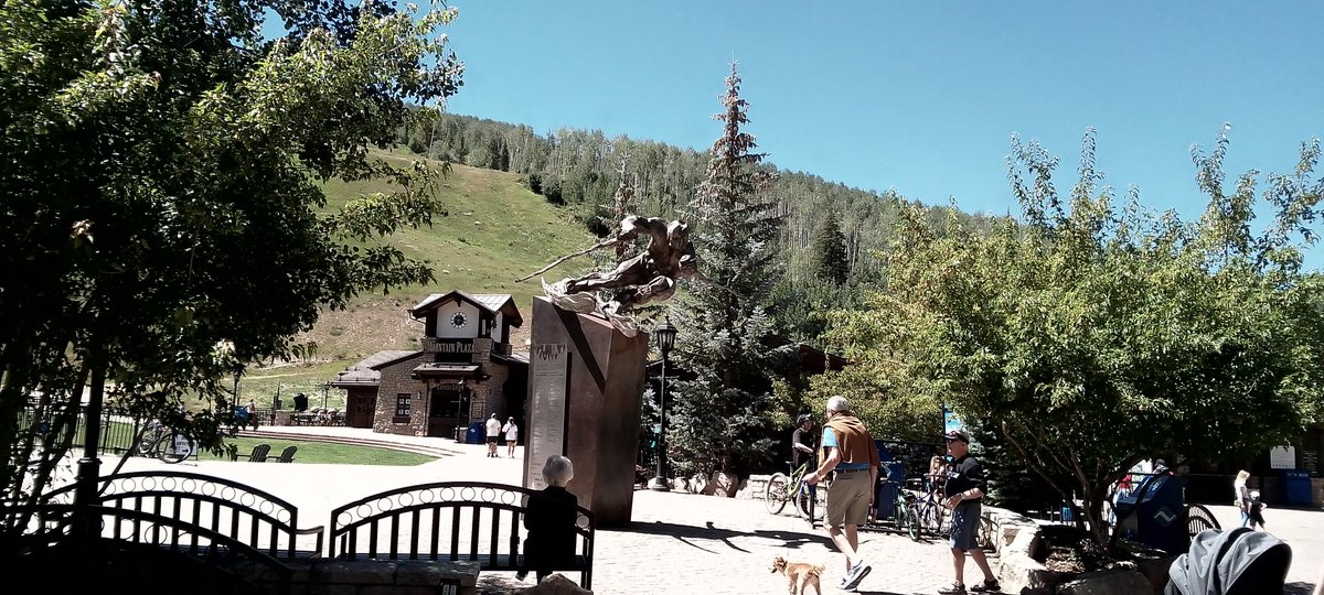 NahraFamily's tweet photo. Vail, Colorado 
Amazing place https://t.co/HH6uw7LalU