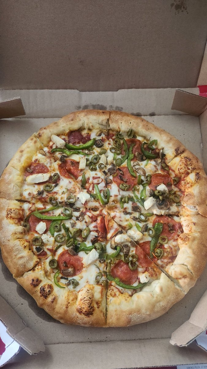 jasser125's tweet photo. @dominosmx @Profeco pedí una pizza y llegó incorrecta. La tienda se negó a mandarme nuevamente la pizza del pedido https://t.co/BDqOlMgUKa